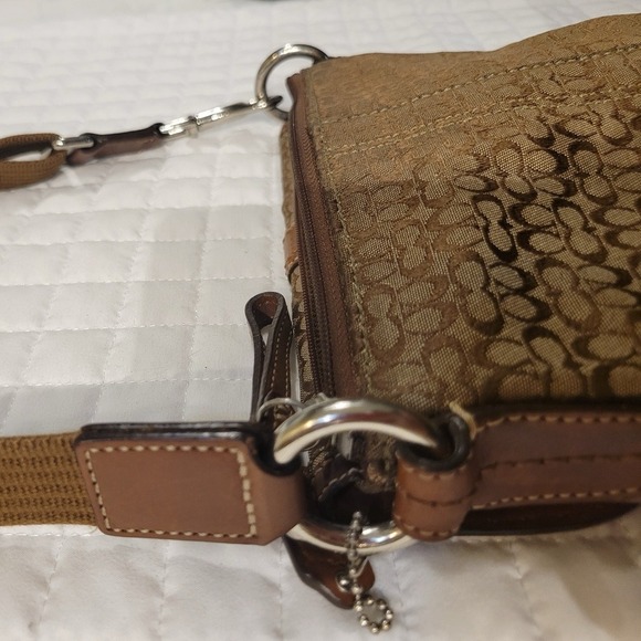 VTG Y2K Coach 44718 Brown Mini C Signature Soho Buckle Swingpack Crossbody Purse - Picture 14 of 16